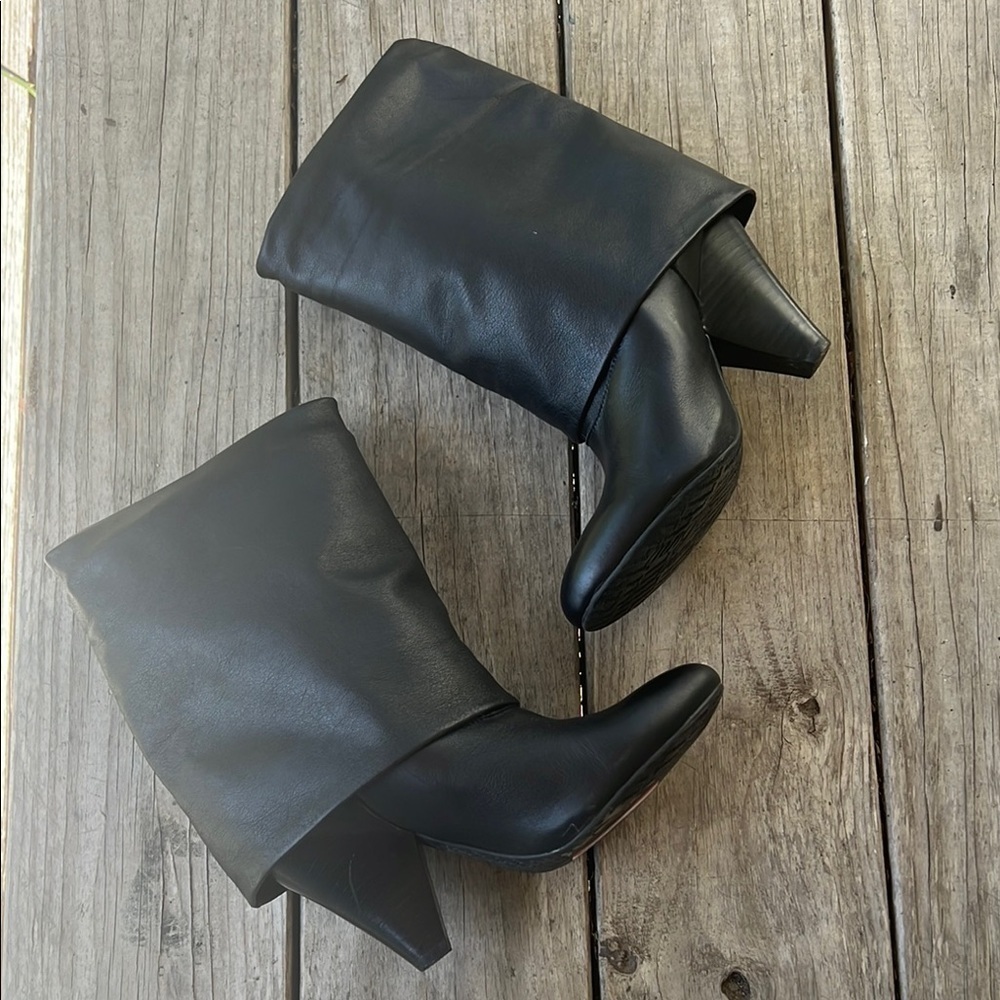 Gianni Bini Black Leather Slouch Booties Size 7 Pointed Toe Cone Heel Fold Over
